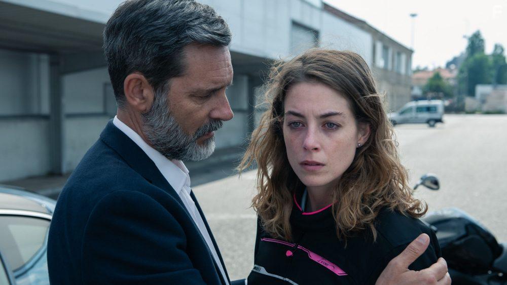 Monti Castieiras and Victoria Guerra in Auga Seca (2020)