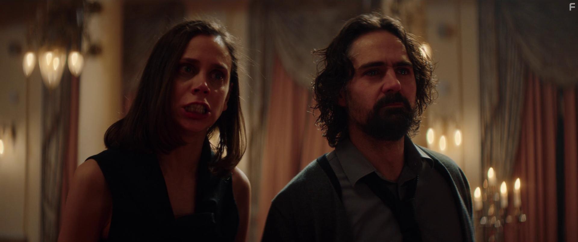 Jonatan Rodriguez and Maria Grazia Di Meo in Kadaver (2020)