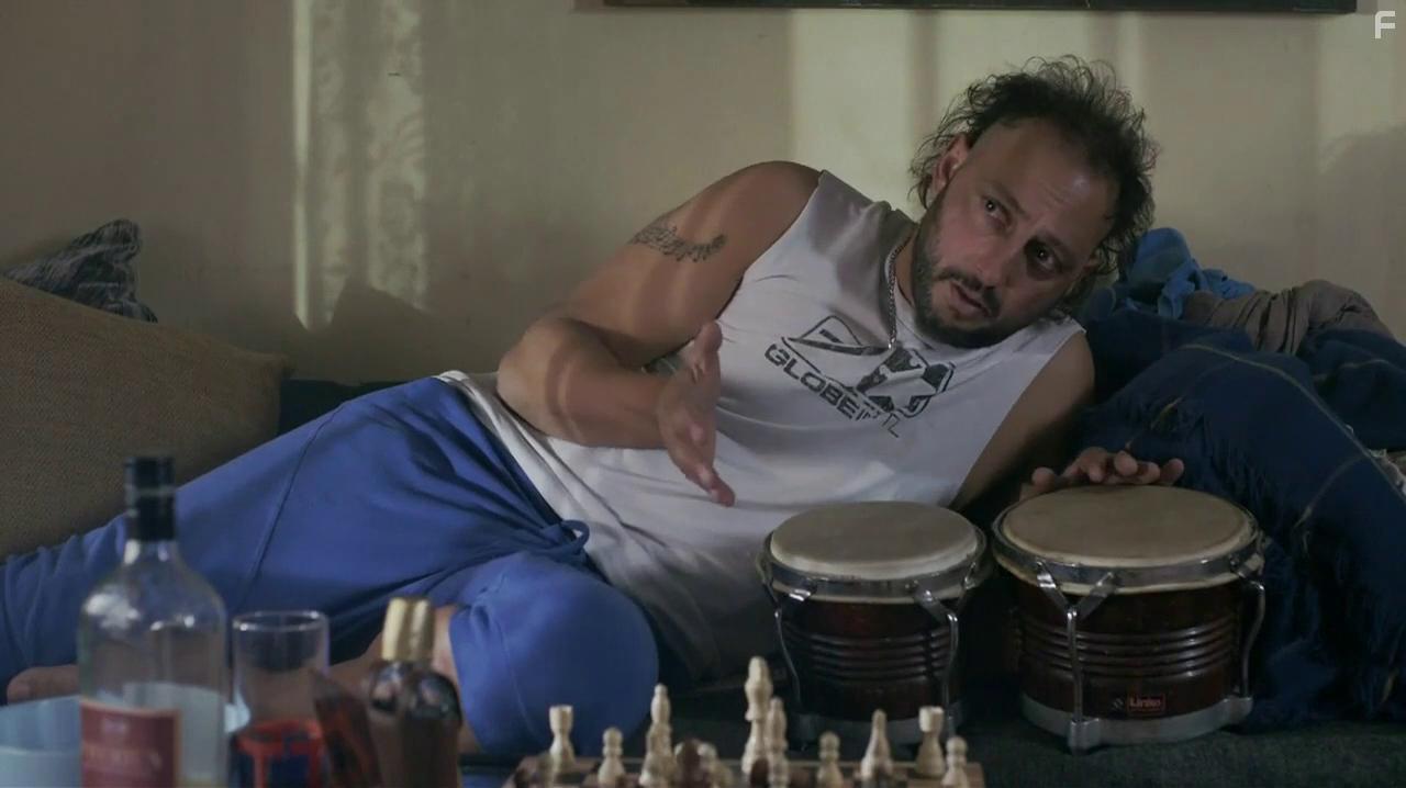 Ariel Staltari in Un gallo para Esculapio (2017)