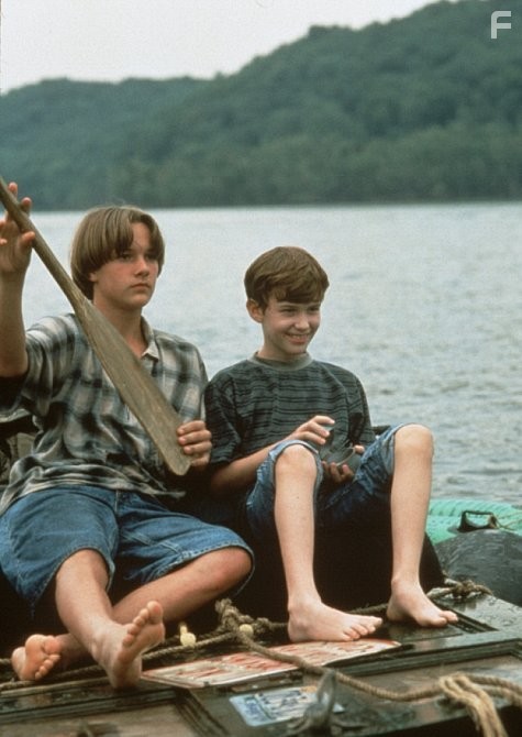 Brad Renfro and Joseph Mazzello in Лекарство (1995)