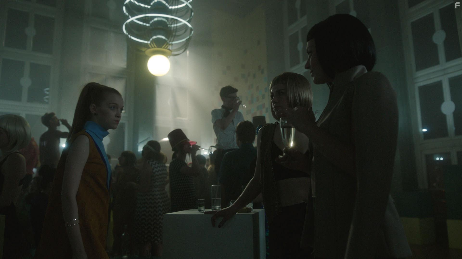 Magdalena Wrbel, Anna Mrozowska, and Paulina Walendziak in Ja teraz klamie (2019)