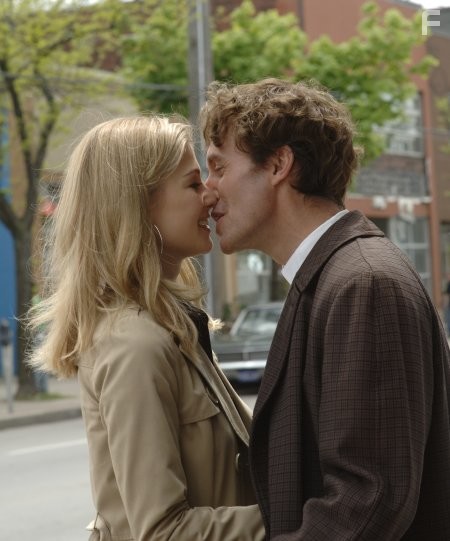 Stephen Dillane and Rosamund Pike in Осколки (2007)