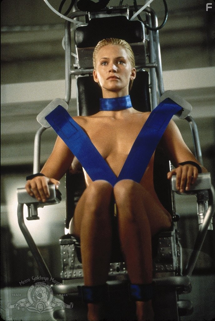 Natasha Henstridge in Особь II (1998)