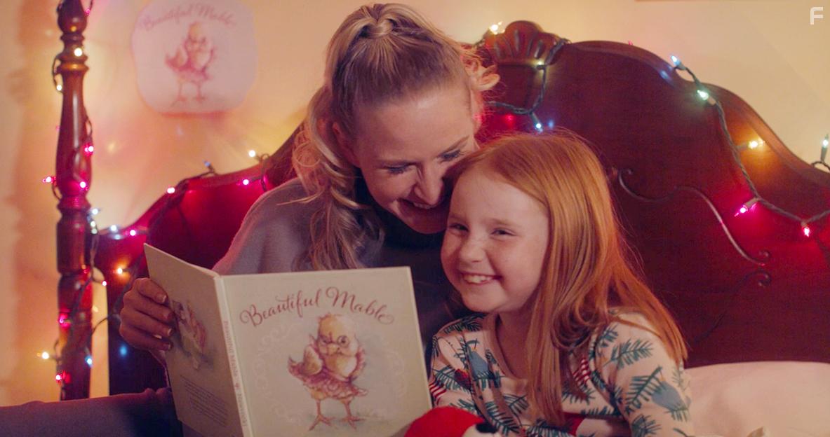 Jenn Gotzon and Adele Chandler in The Farmer and the Belle: Saving Santaland (2020)