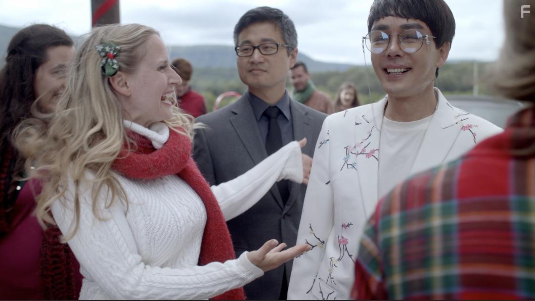 Jenn Gotzon, Leah Rose Fisher, and Brother Zhen in The Farmer and the Belle: Saving Santaland (2020)