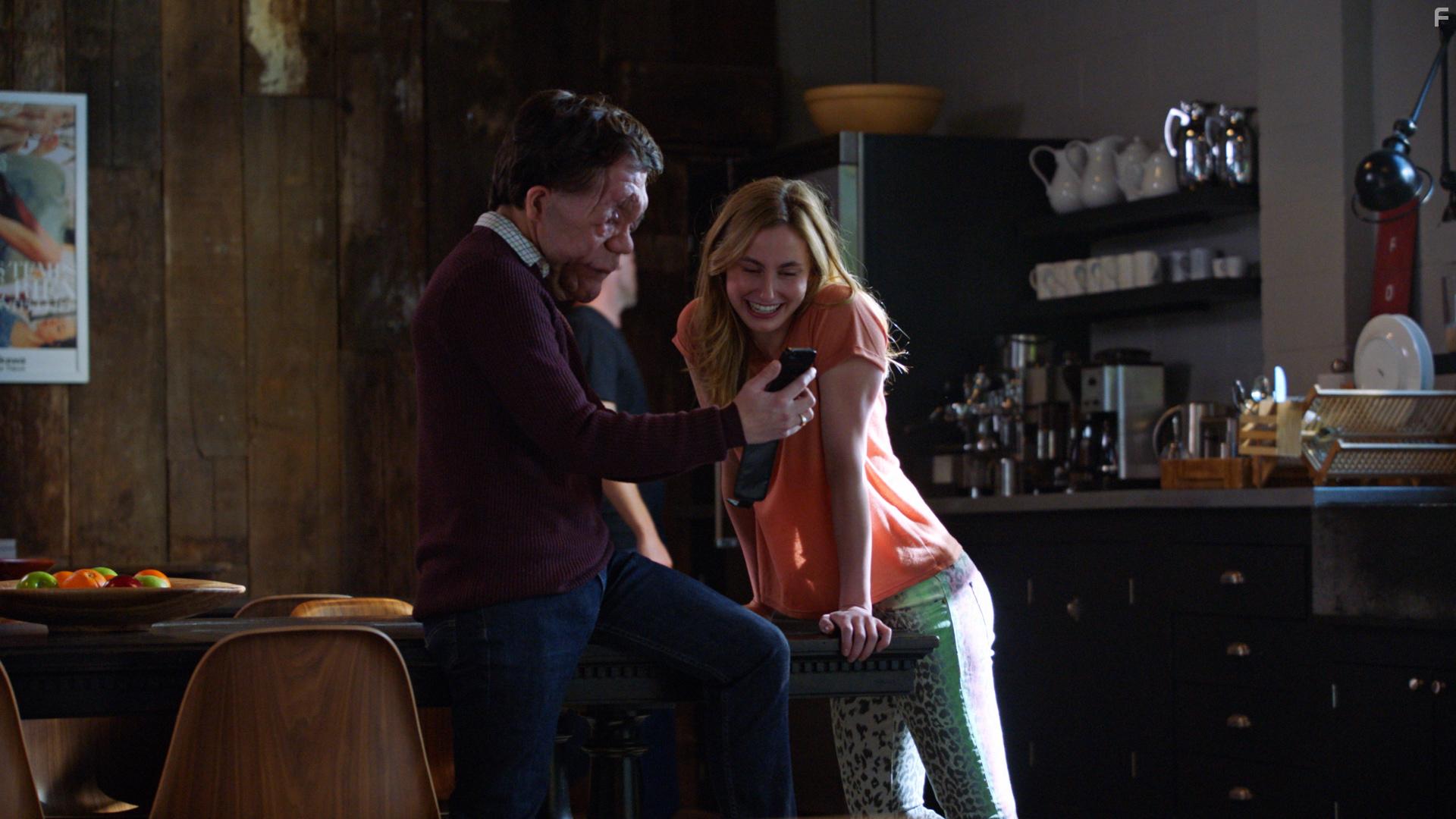 Adam Pearson and Annie Hamilton in DRIB (2017)