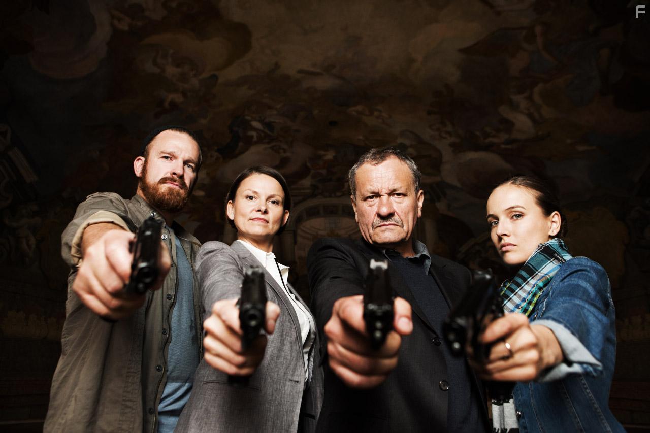 Klra Melskov, Miroslav Krobot, Stanislav Majer, and Tereza Voriskova in Modr stny (2016)