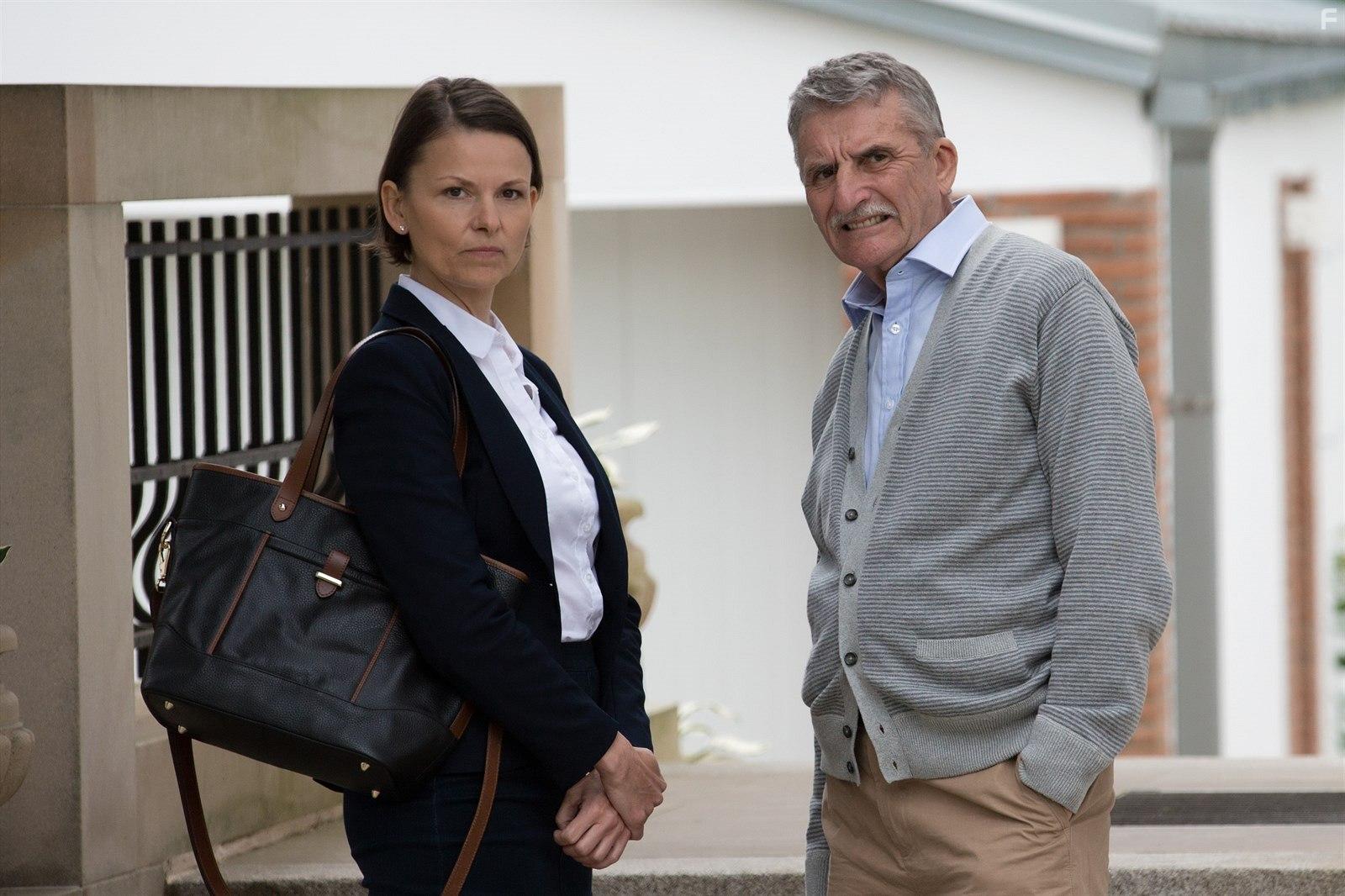 Martin Huba and Klra Melskov in Modr stny (2016)