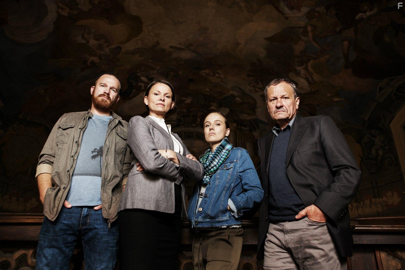 Klra Melskov, Miroslav Krobot, Stanislav Majer, and Tereza Voriskova in Modr stny (2016)