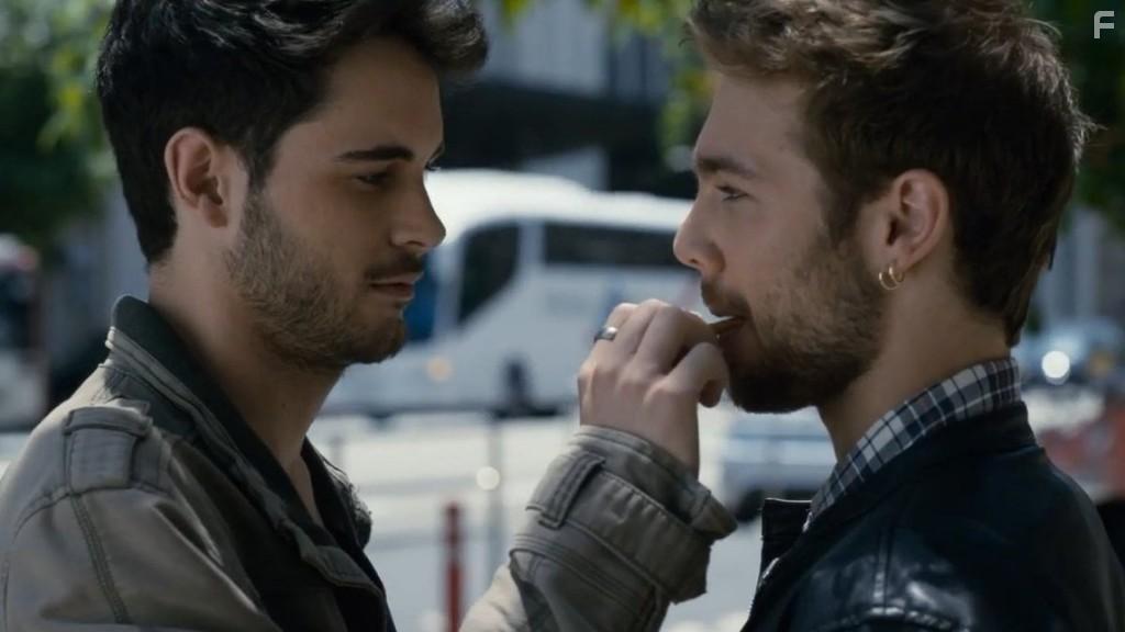 Carlos Cuevas and David Solans in Merl. Sapere Aude (2019)