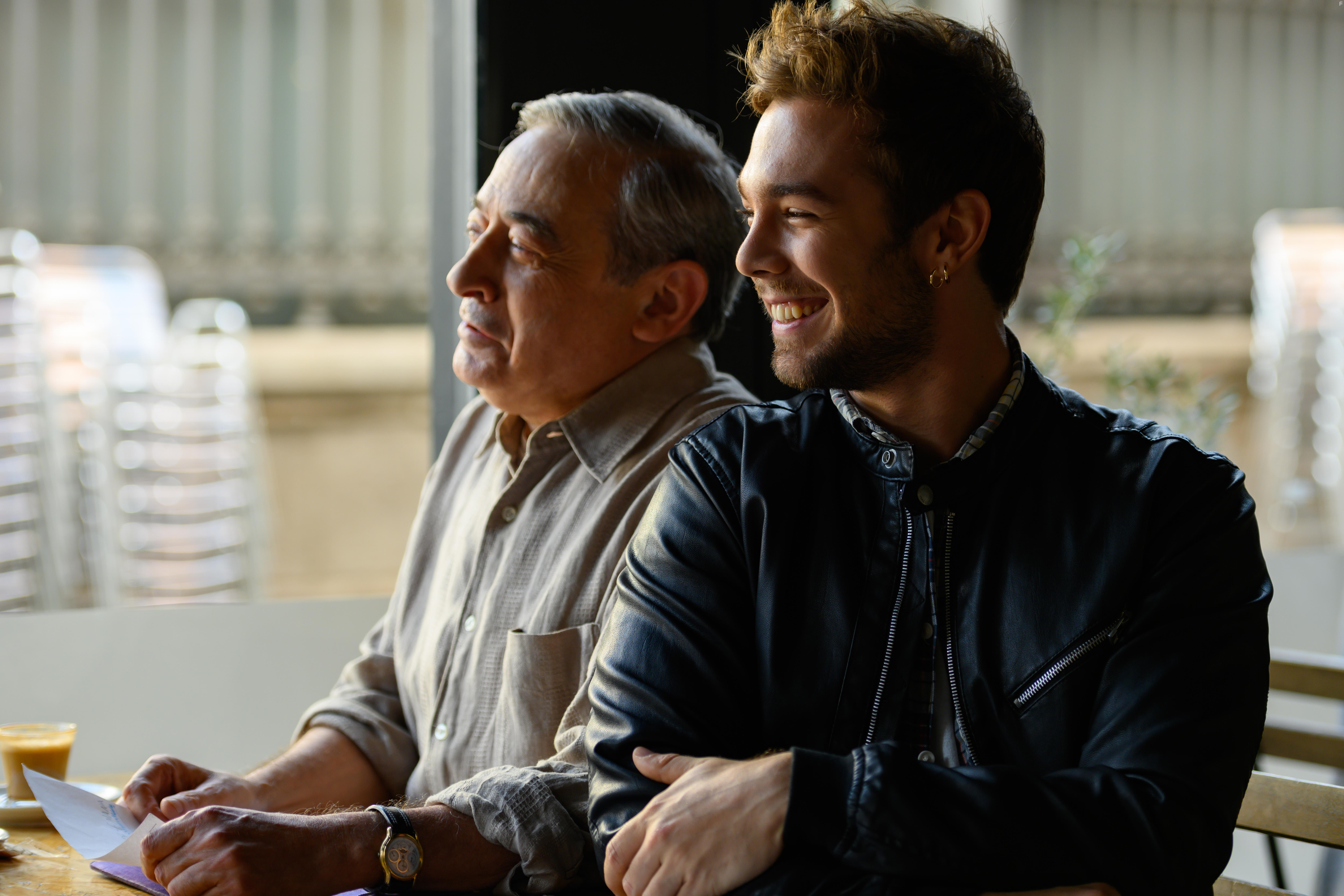 Boris Ruiz and Carlos Cuevas in Merl. Sapere Aude (2019)