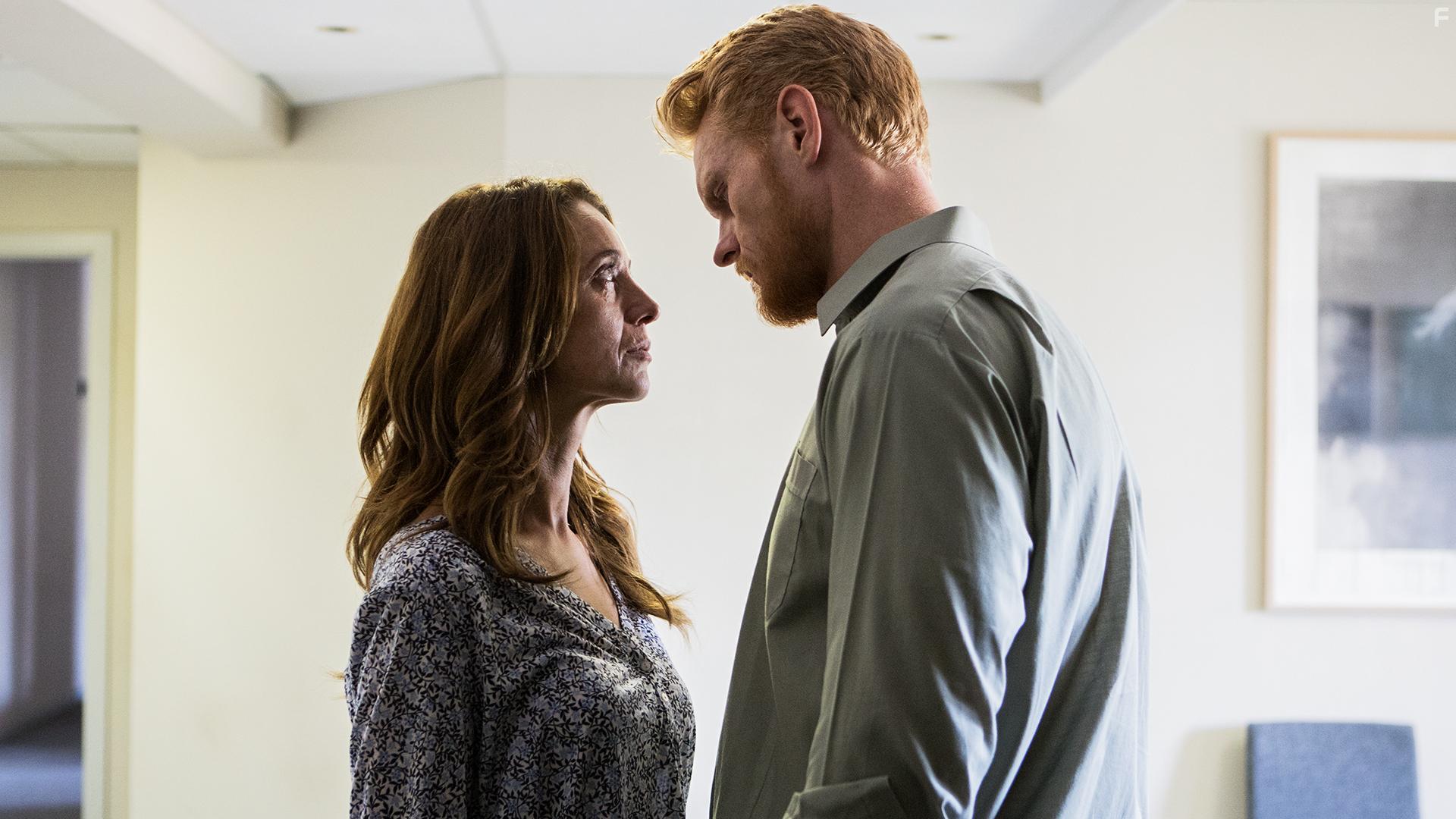 Christine Albeck Brge and Peter Plaugborg in Ulven kommer (2020)