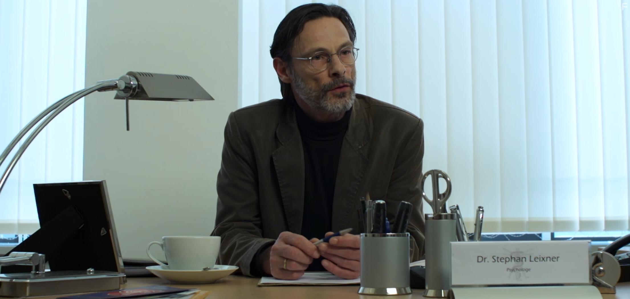 Mika Metz in White Pillow (2017)