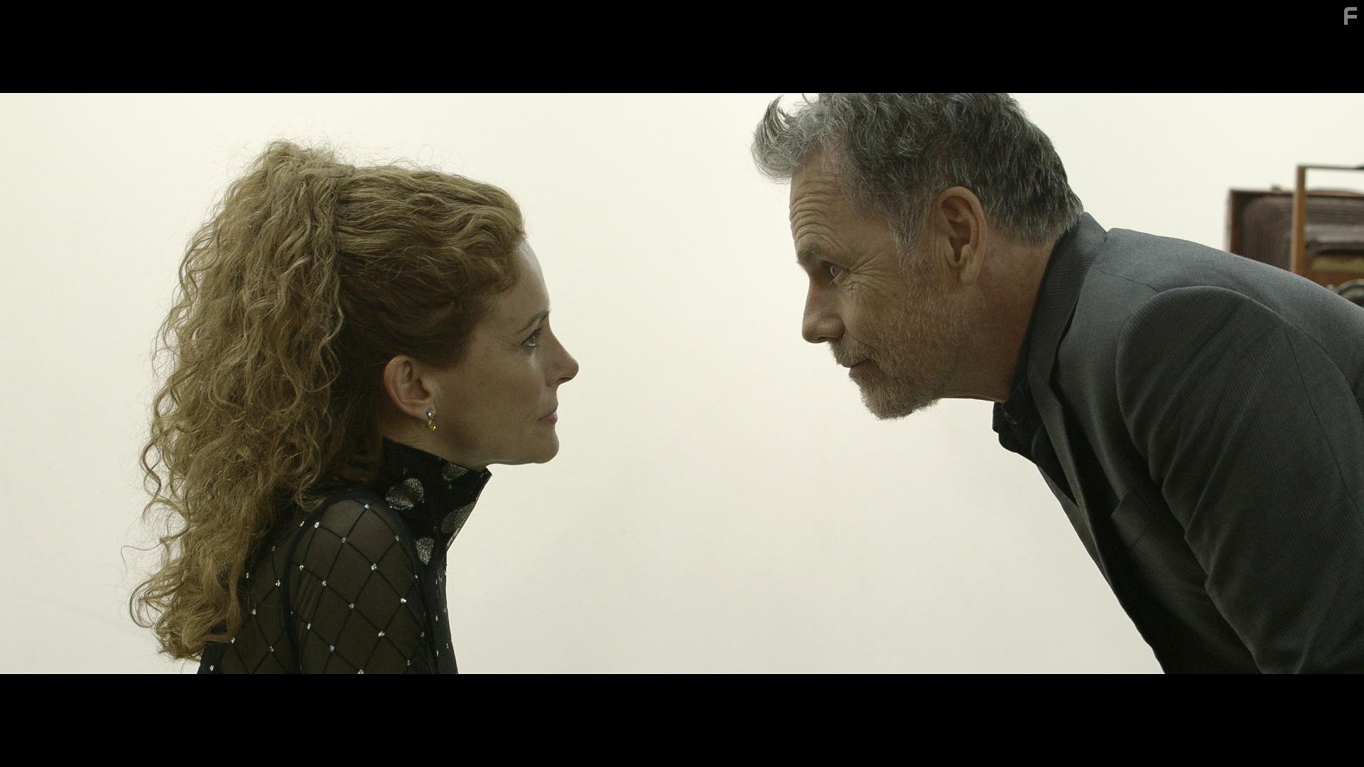 Bruce Greenwood and Leslie Hope in Lie Exposed (2019)