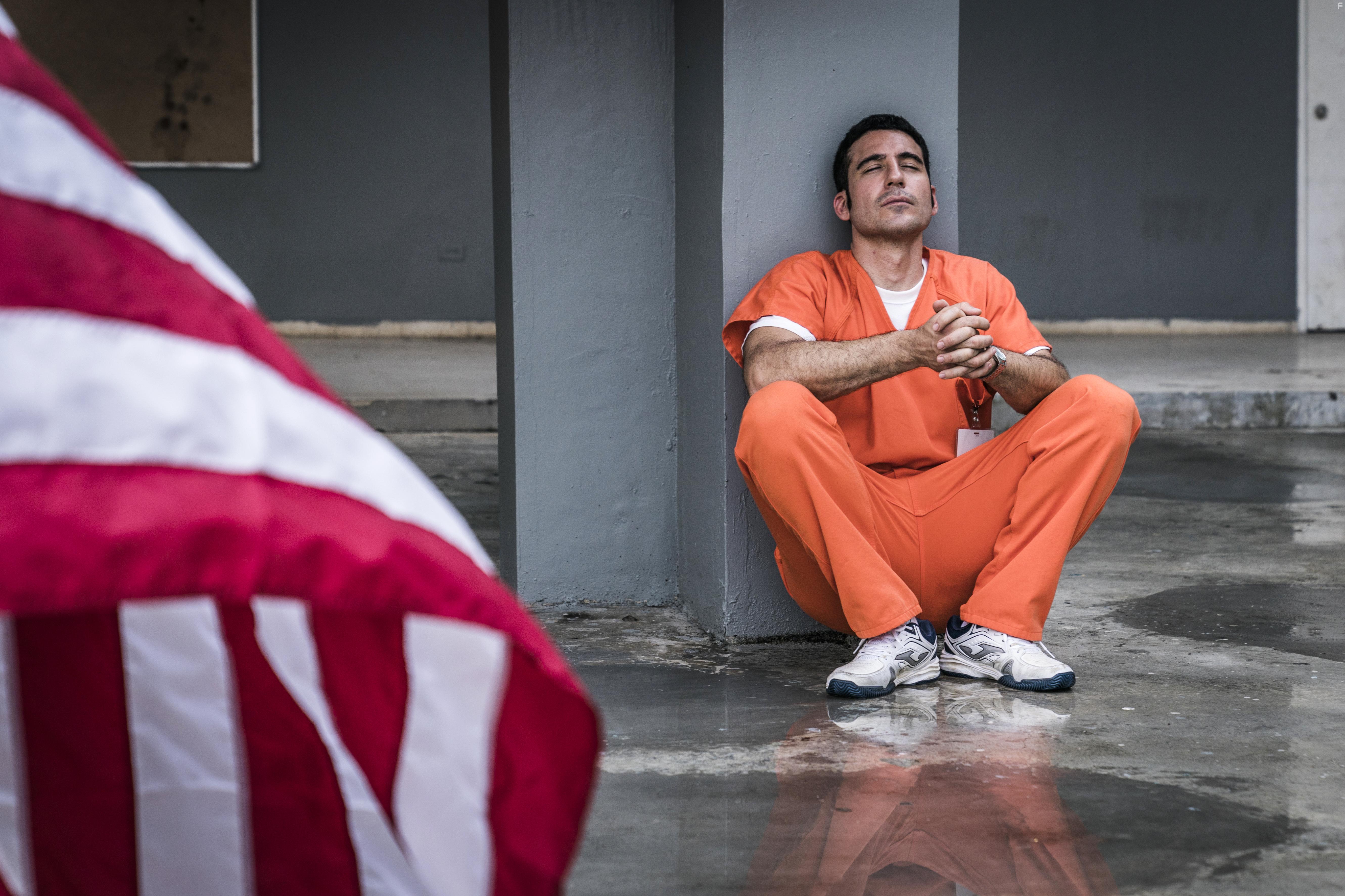 Miguel ngel Silvestre in En el corredor de la muerte (2019)