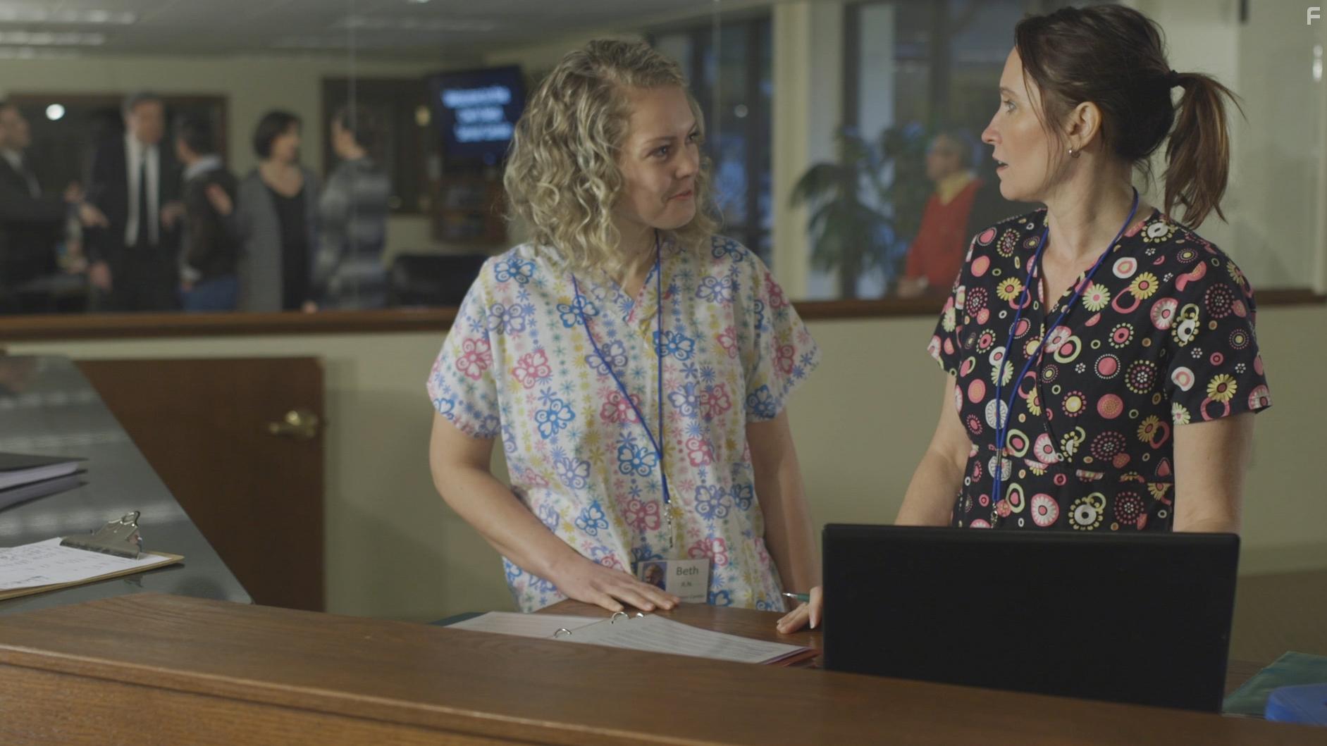 Kasey Struck and Tina Lukowitz in The Author, The Star, and The Keeper (2020)