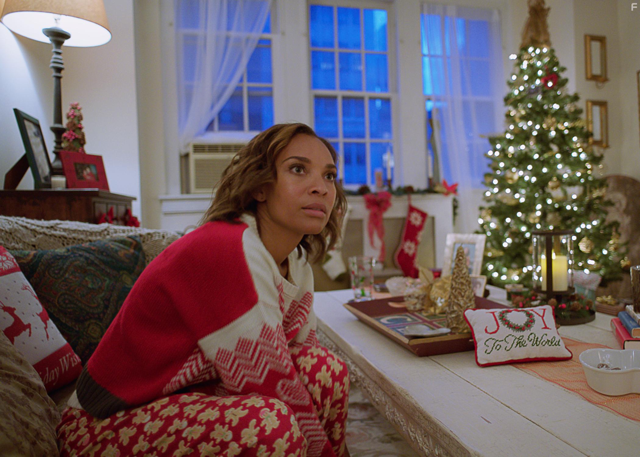 Nia Fairweather in A New York Christmas Wedding (2020)