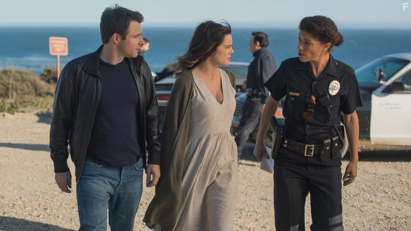 Mark Famiglietti, Chelsea Hobbs, and Klea Scott in Left for Dead (2018)