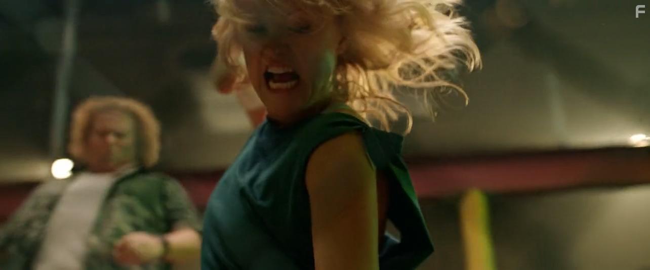 Malin Akerman and Fortune Feimster in Chick Fight (2020)