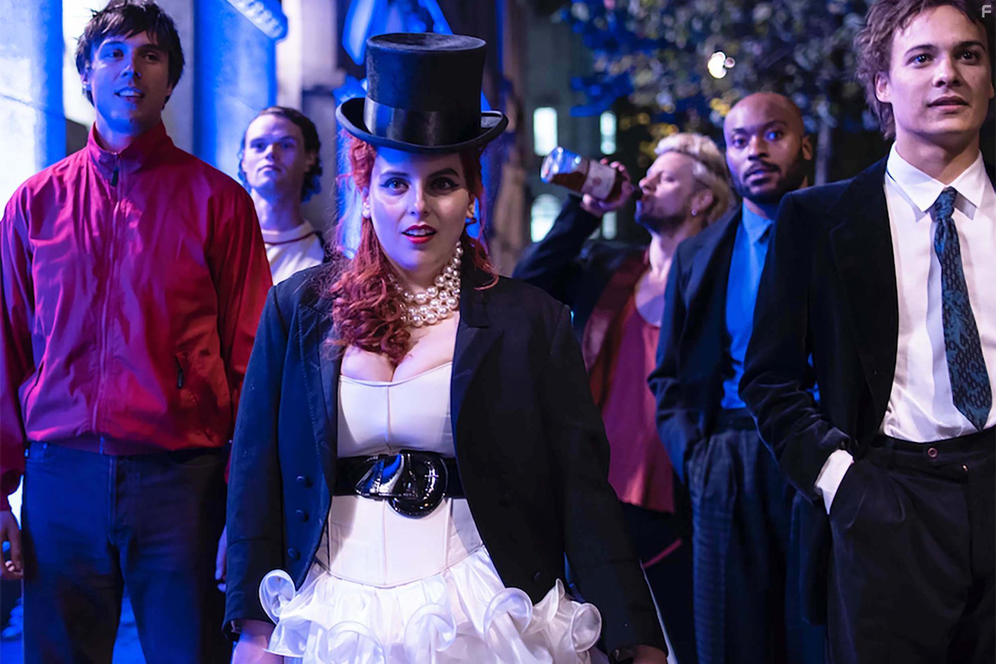 Frank Dillane, Tadhg Murphy, Beanie Feldstein, Arinz Kene, Bobby Schofield, and Ziggy Heath in How to Build a Girl (2019)