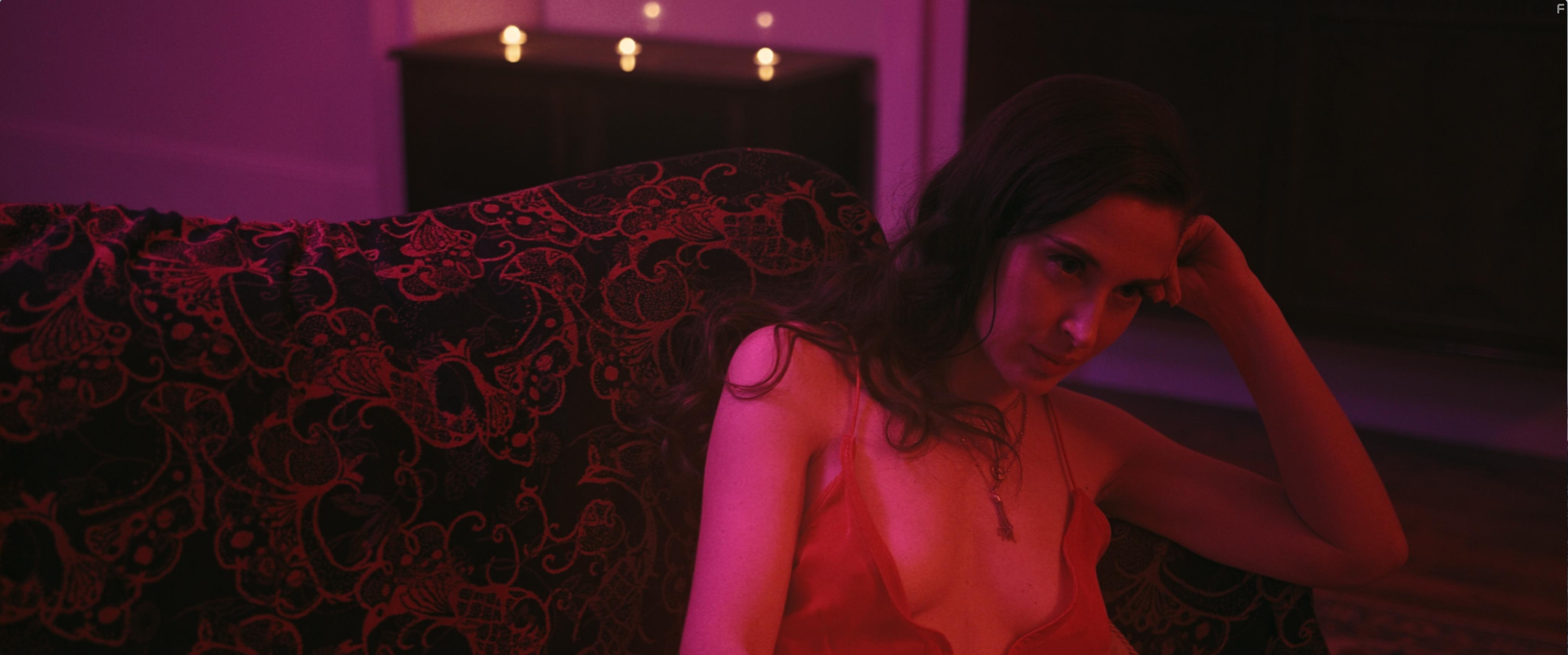 Rebecca Calienda in Playhouse (2020)