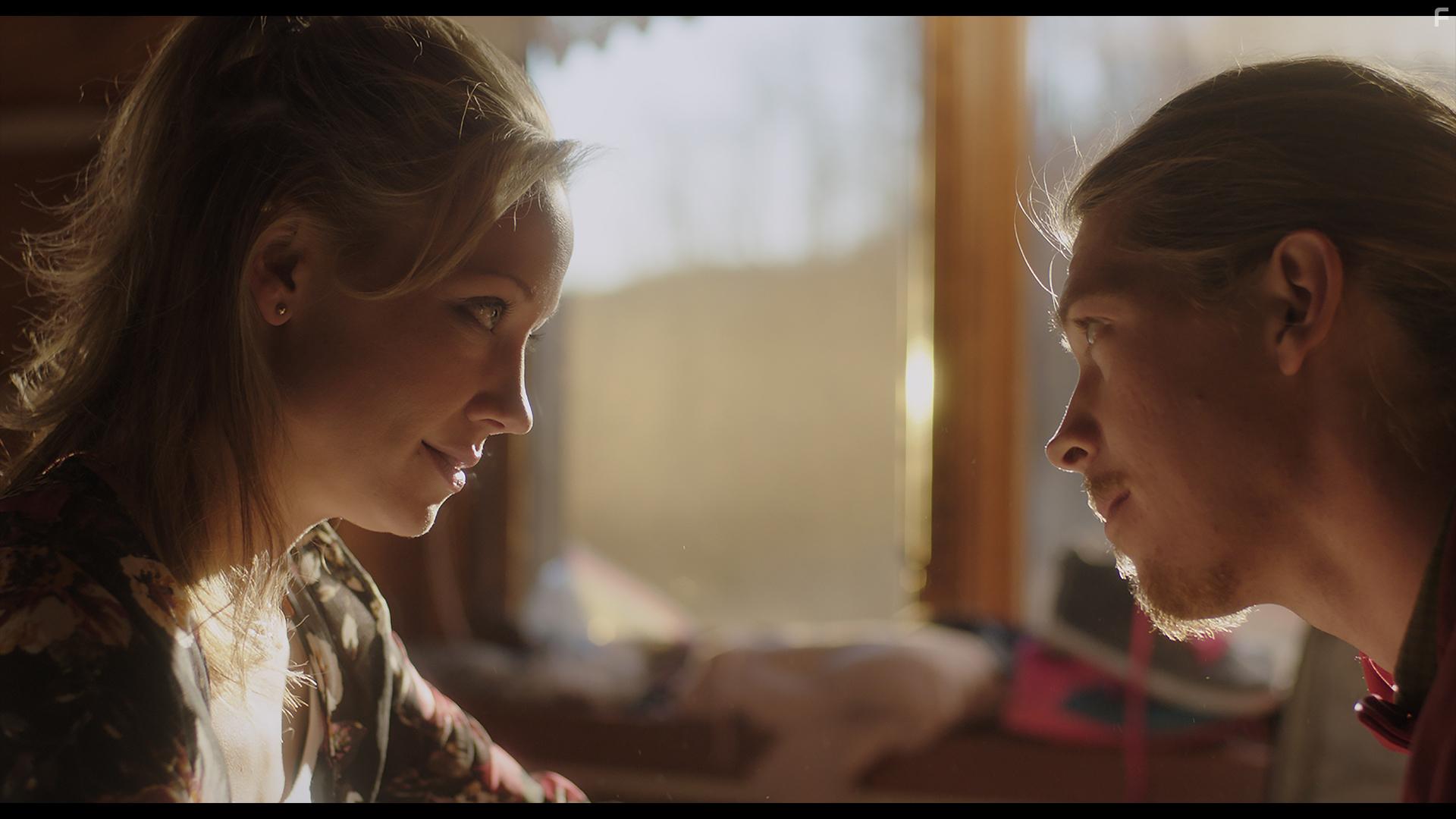 Amanda Maddox and Tanner Kalina in Evergreen (2019)