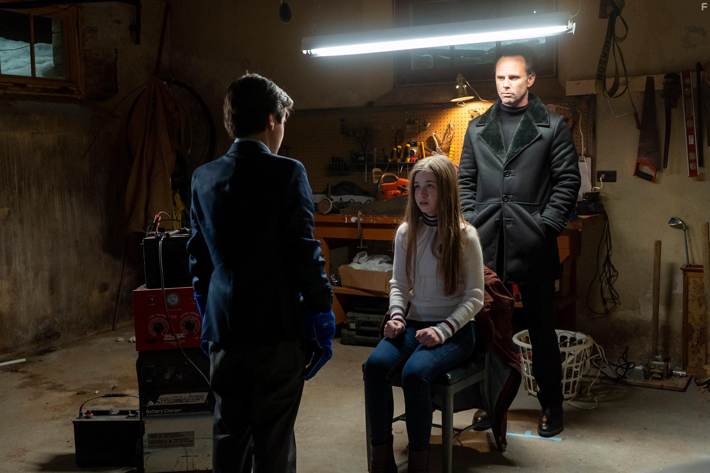 Walton Goggins, Ellison Grier Butler, and Chance Hurstfield in Fatman (2020)