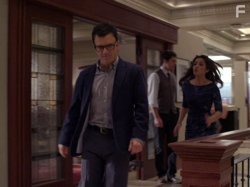 Sarah Shahi in Посредник Кейт (2011)