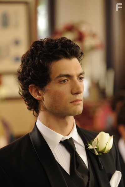 David Alpay and Eric Malloy in Посредник Кейт (2011)