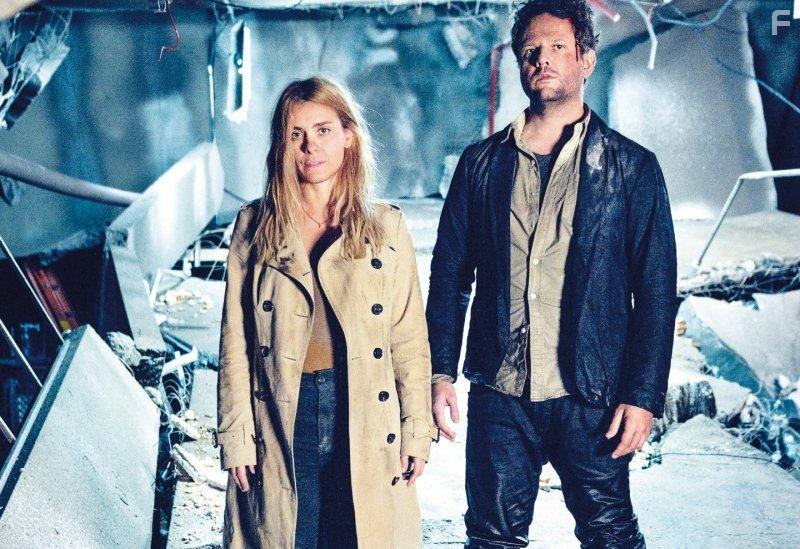 Treze Dias Longe do Sol (2017)