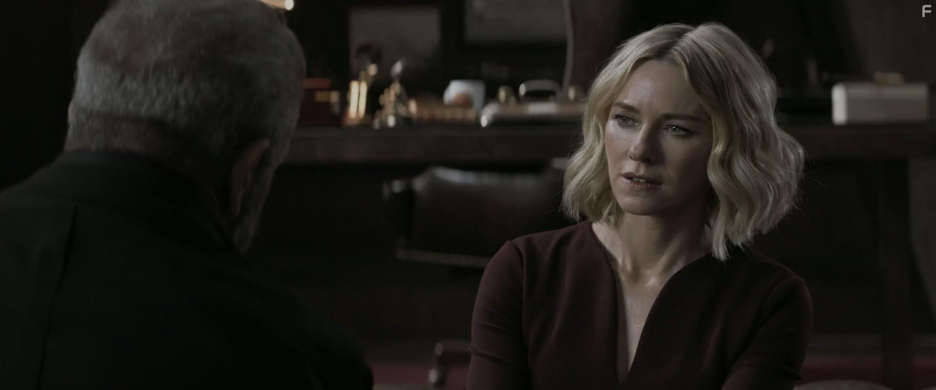 Mel Gibson and Naomi Watts in Boss Level