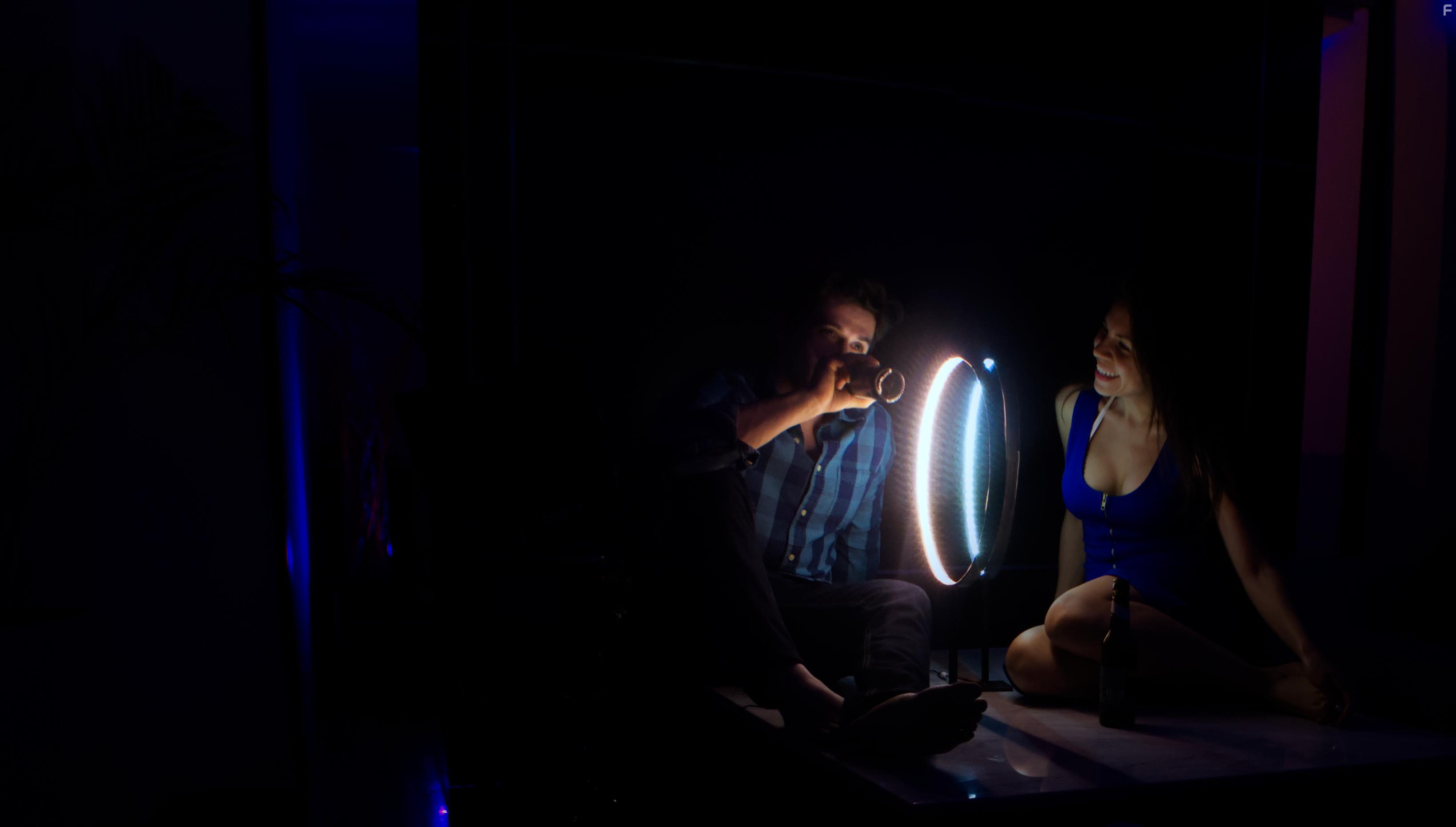 Sergio Rogalto and Anet Baca Tern in Amor Mutante (2019)