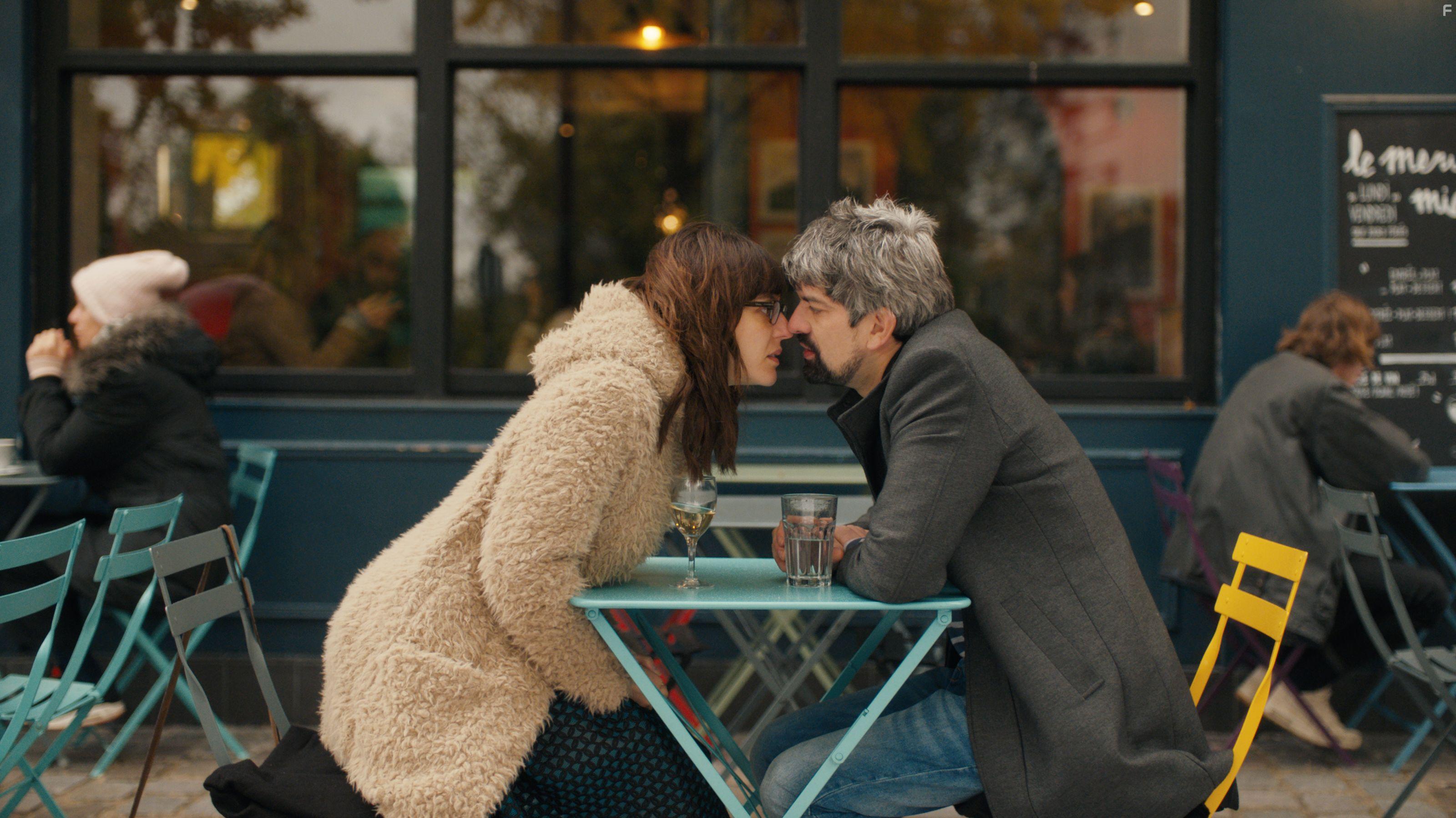 Fabrice Adde and Monia Chokri in Emma Peeters (2018)