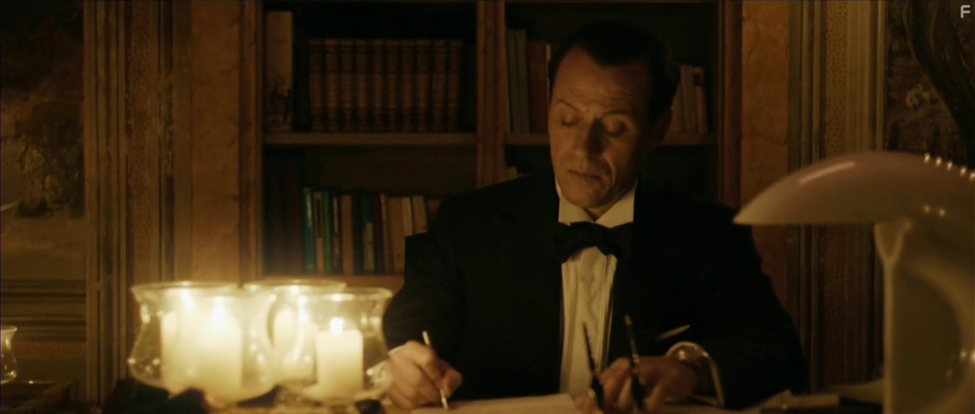 Stefano Accorsi in 1994 (2019)