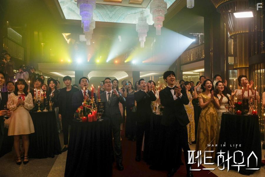 Tae-gyu Bong, Young-Dae Kim, and Jong-Hoon Yoon in Penteuhauseu (2020)