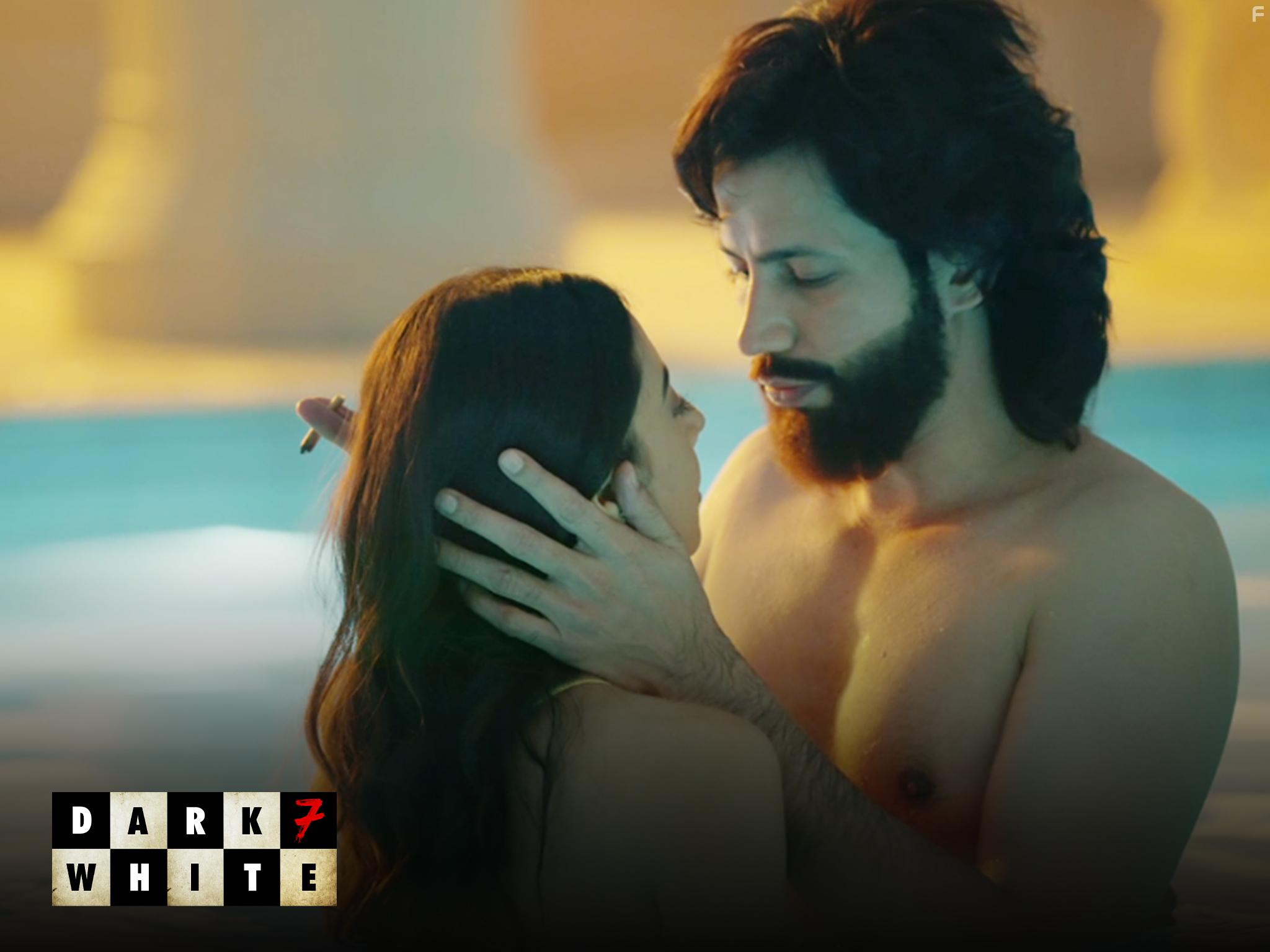 Dark 7 White (2020)