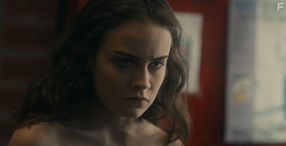 Elisa Echevarria in Unseen (Invisible) (2020)