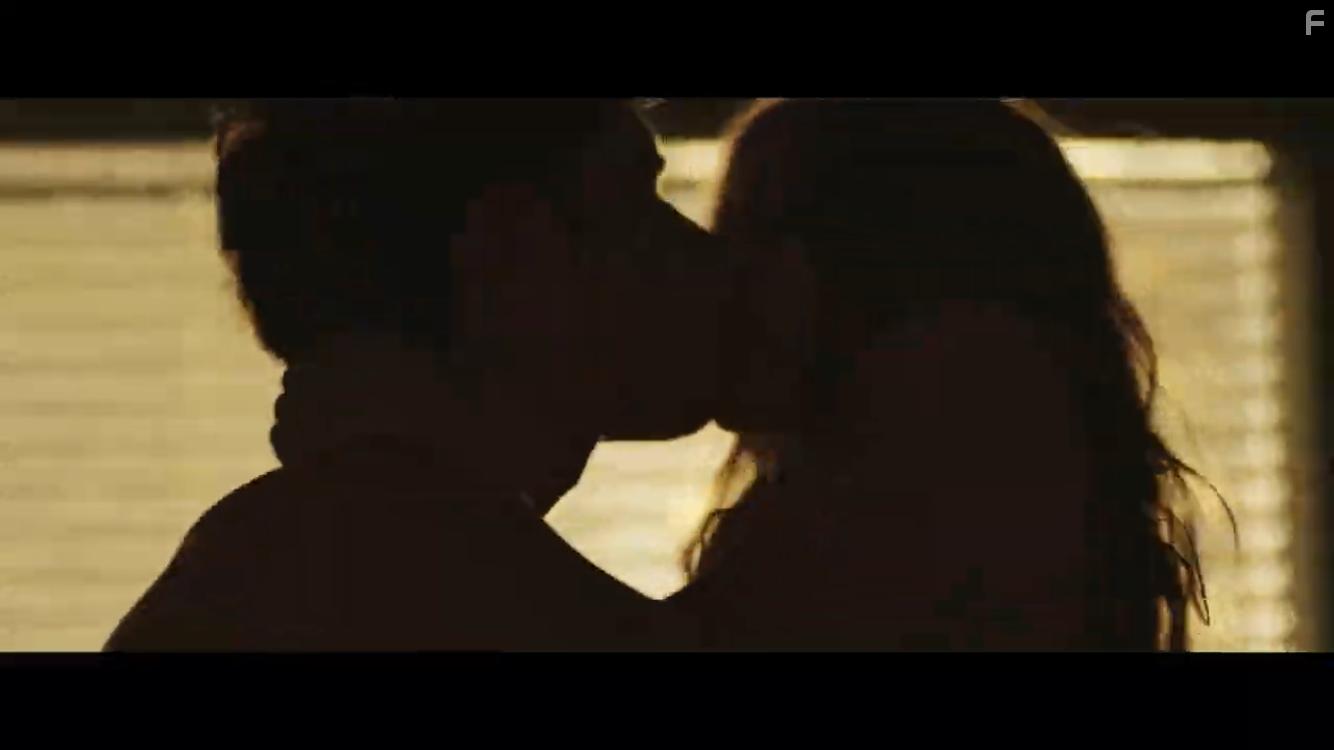 Mia Serafino and Ronen Rubinstein in Smiley Face Killers (2020)