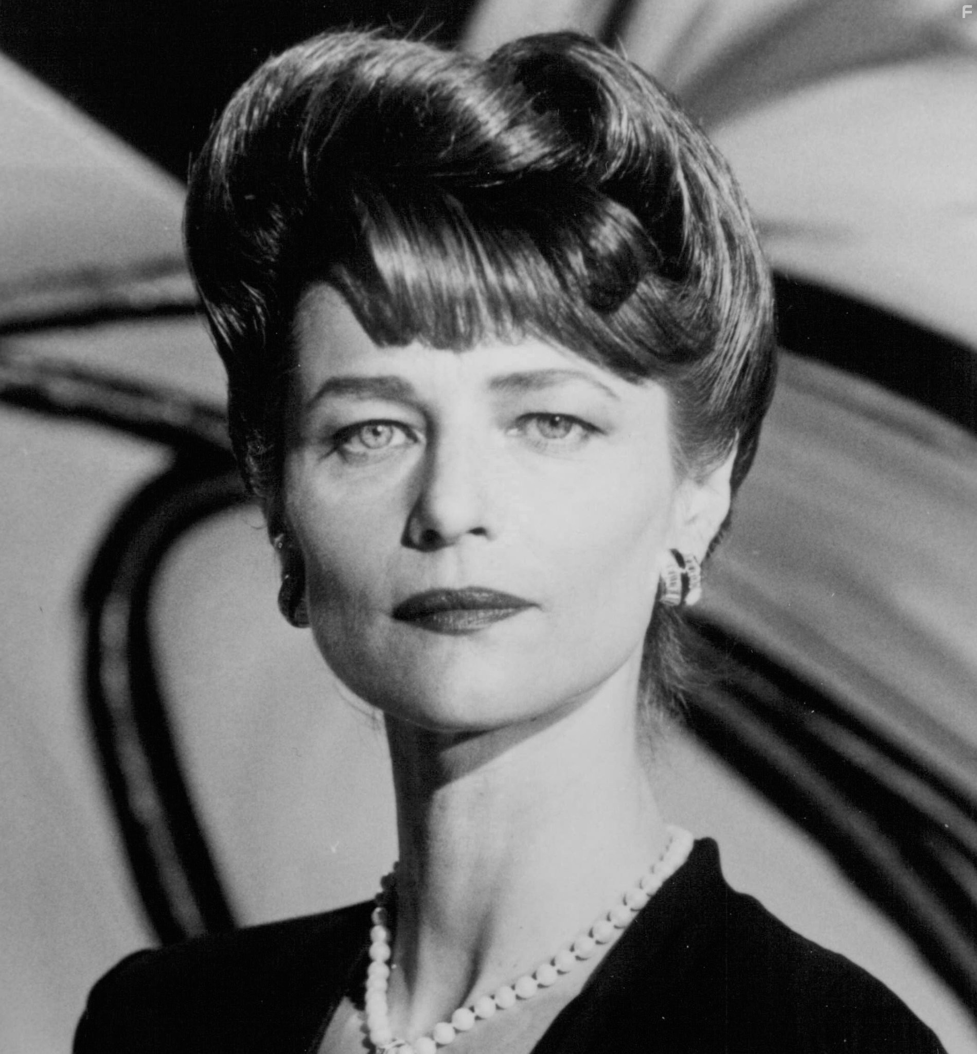 Charlotte Rampling in Мертв по прибытии (1988)