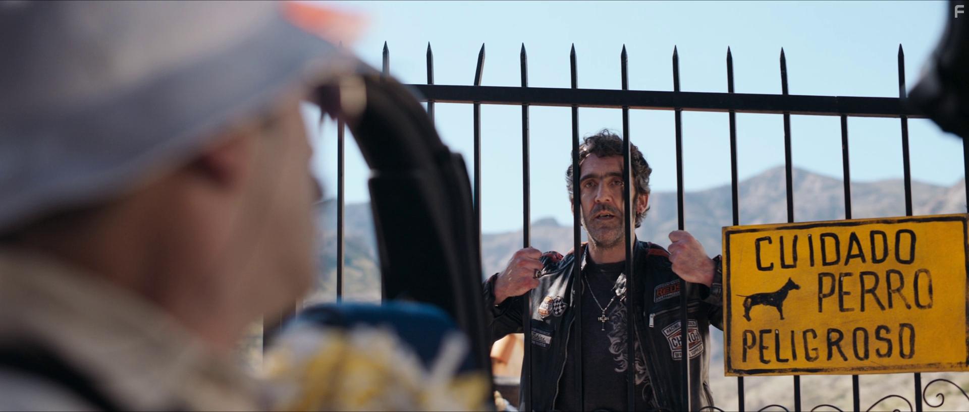 Miguel Lago Casal in Historias lamentables (2020)