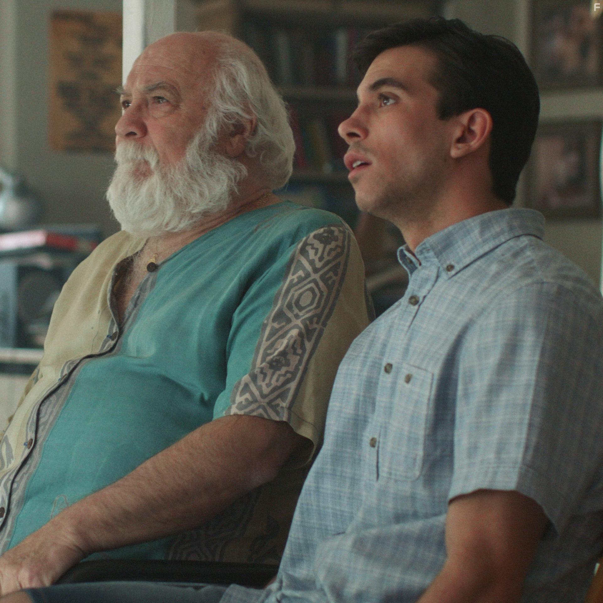 Juan Mandli and Jorge Silvestre in Asamblea (2019)