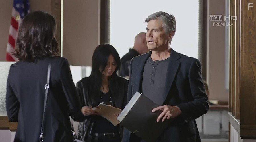 Cameron Bancroft, Emmanuelle Vaugier, and Stephanie Sy in Washed Away (2017)