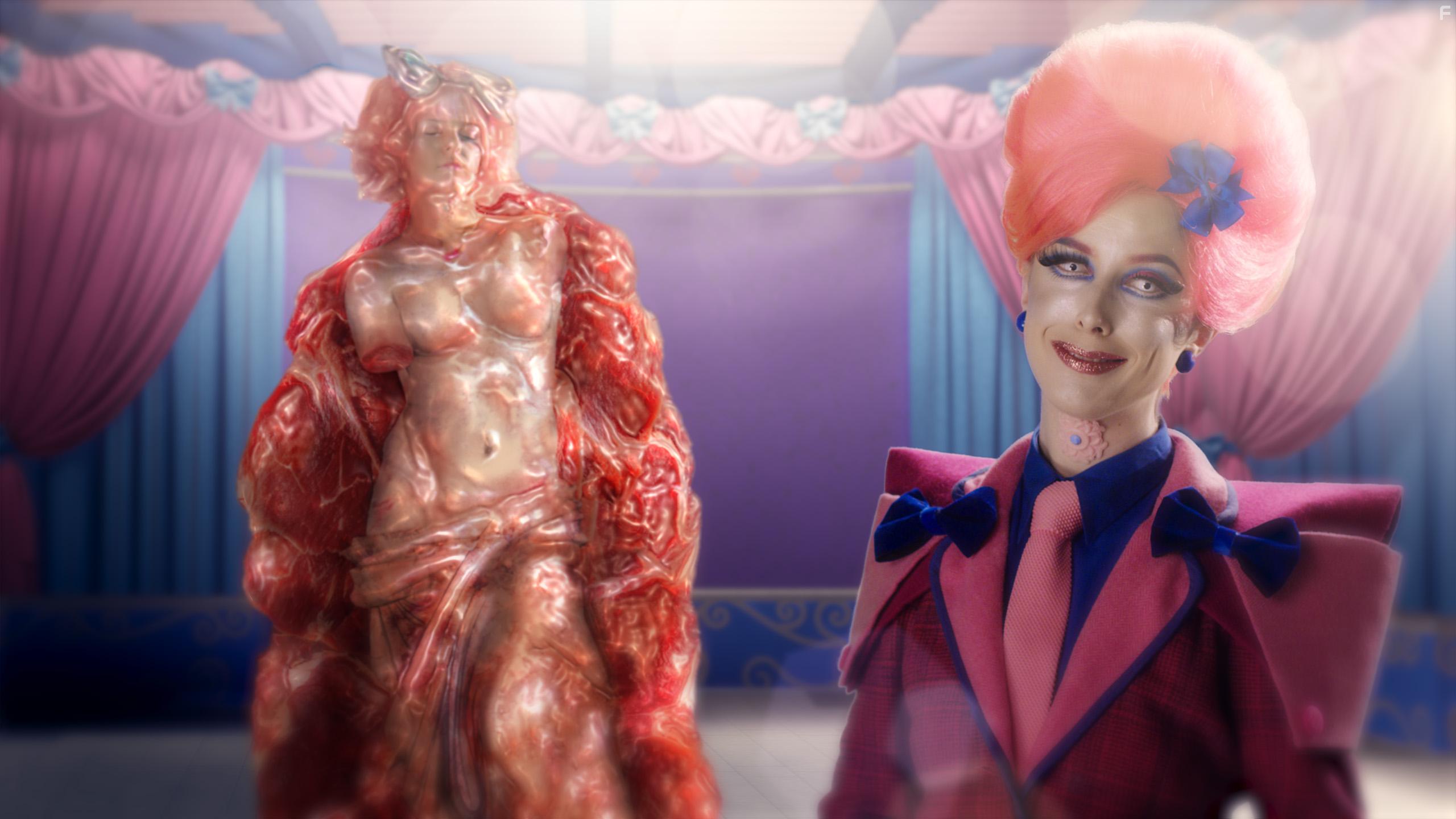 Rachel Maclean and Christina Gordon in Make Me Up (2018)