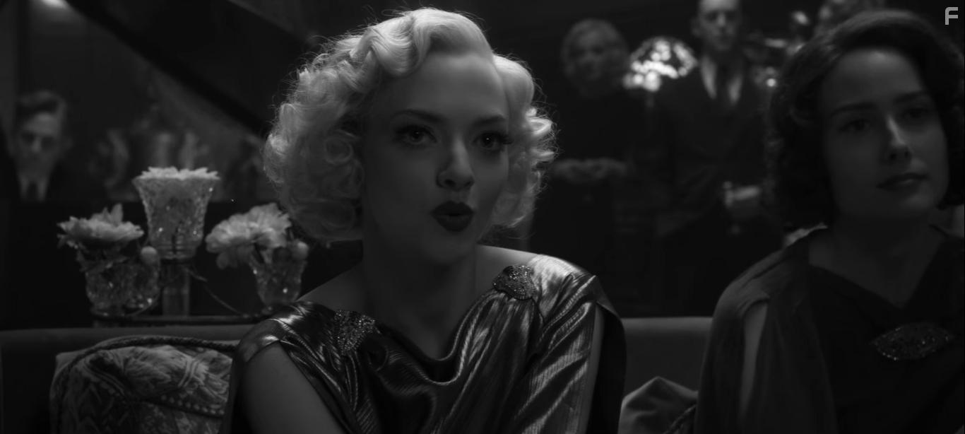 Amanda Seyfried in Mank (2020)