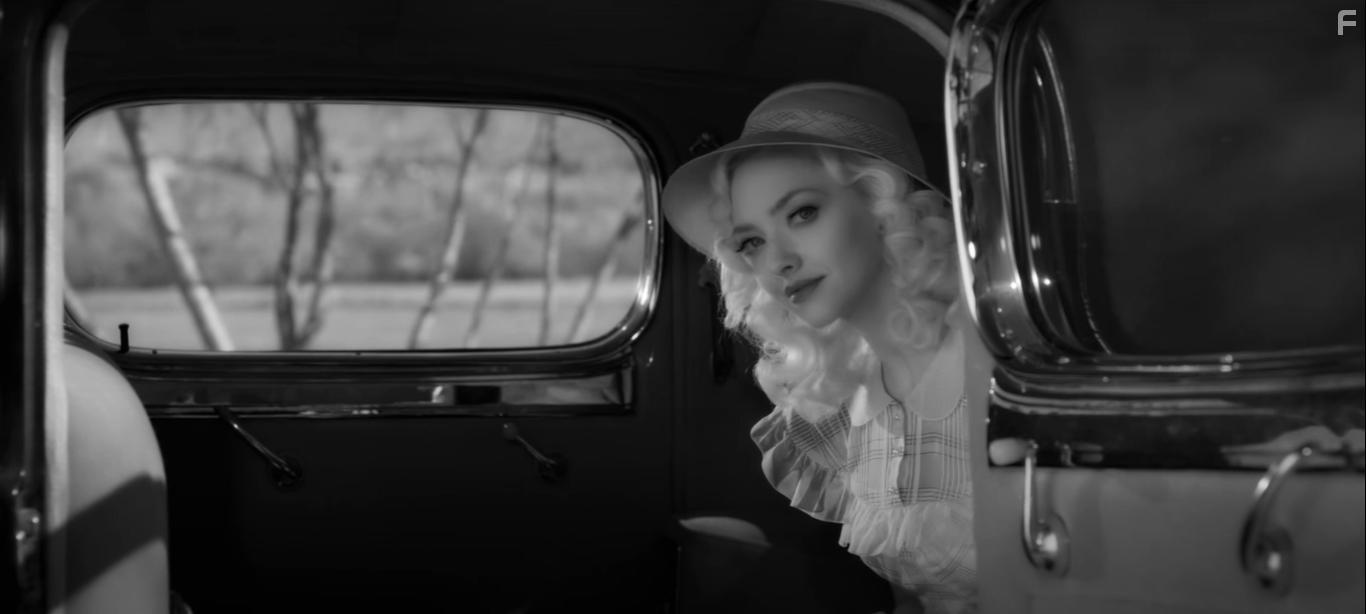 Amanda Seyfried in Mank (2020)