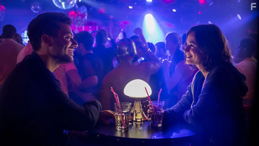 Mlanie Bernier and Kev Adams in Love Addict (2018)