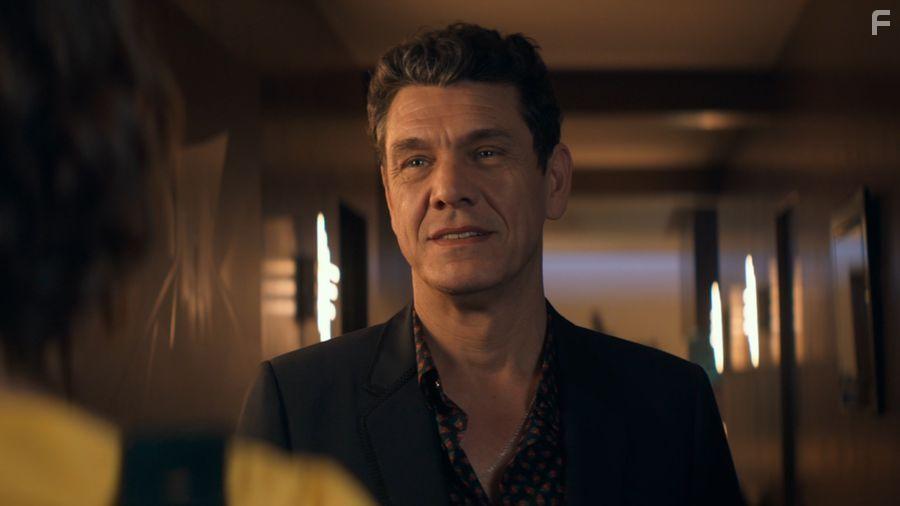 Marc Lavoine in Love Addict (2018)