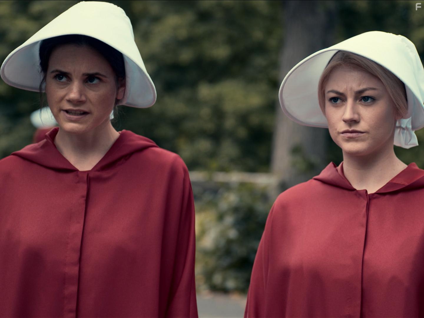 Joyce Ilg and Tahnee Schaffarczyk in Binge Reloaded (2020)