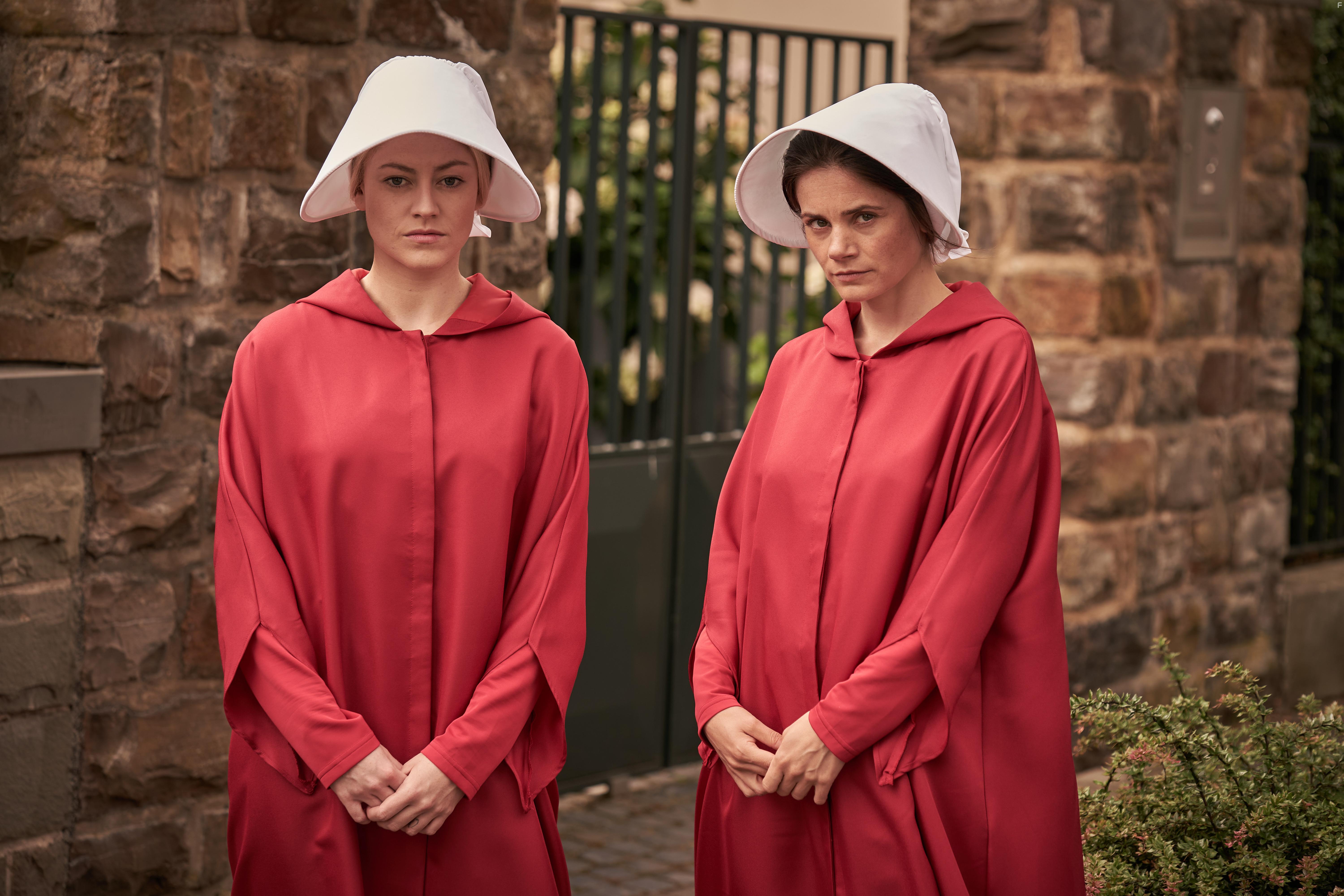 Joyce Ilg and Tahnee Schaffarczyk in Binge Reloaded (2020)