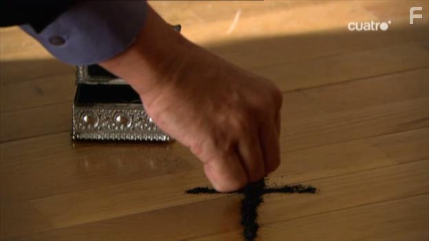 Hay alguien ah (2009)